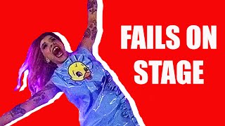 Melanie Martinez's Fails On Stage \/ Funny Moments (Cry Baby Tour, K-12 Tour)