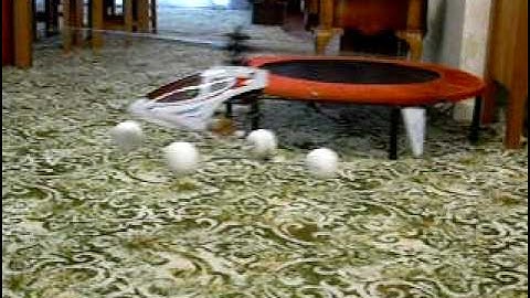 Esky Honeybee CP2 Hover practise.avi