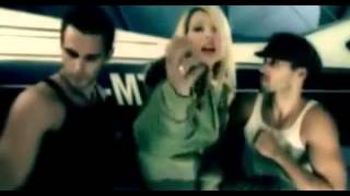 Demet Akalın – Aşkın Açamadığı Kapı