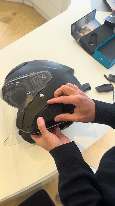 Installing a Cardo Edge onto a HJC Helmet