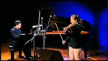 Benyamin Nuss and Lisa Schumann - Masashi Hamauzu - Atmosphären III