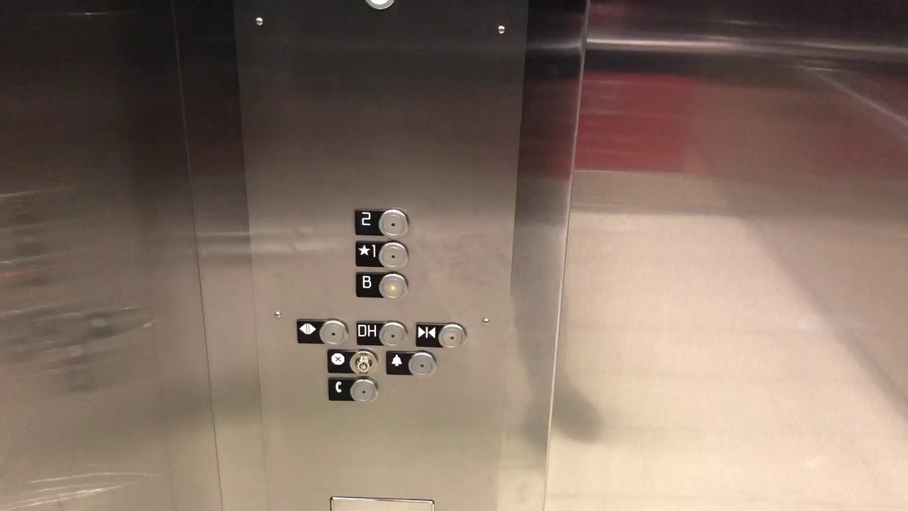 Kone Ecodisc Traction Elevator @ West Edmonton Mall Edmonton AB (Near World Waterpark)