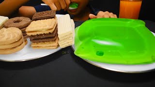 ASMR MUKBANG 먹방 | GREEN APPLE JELLY & SWEETS (No Talking) REAL EATING SOUND | @MAGU ASMR screenshot 2