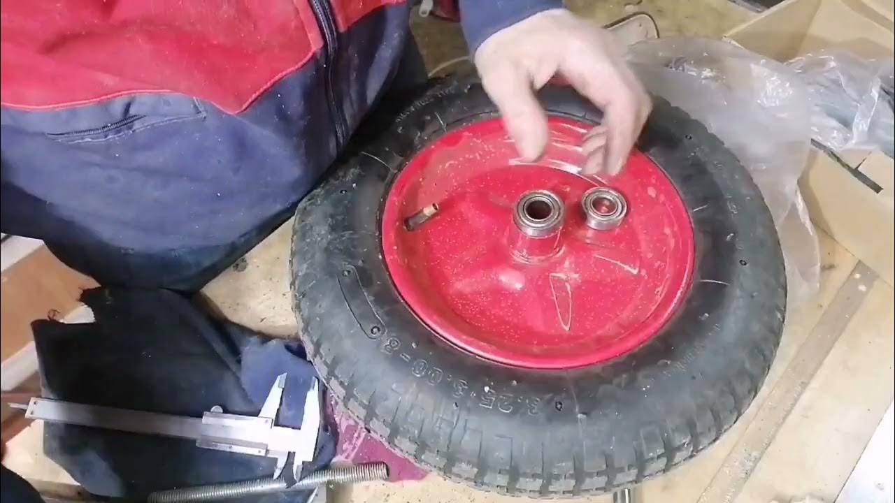 Как снять колесо с тележки Как быстро и правильно поменять подшибники на колесе садовой тележки. - YouTube