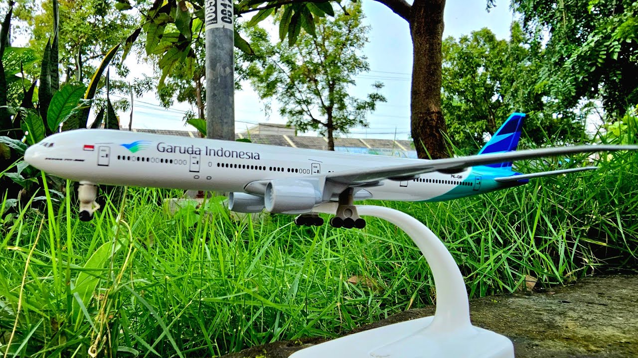 HARGA 100 RIBUAN UNBOXING MINIATUR PESAT GARUDA INDONESIA