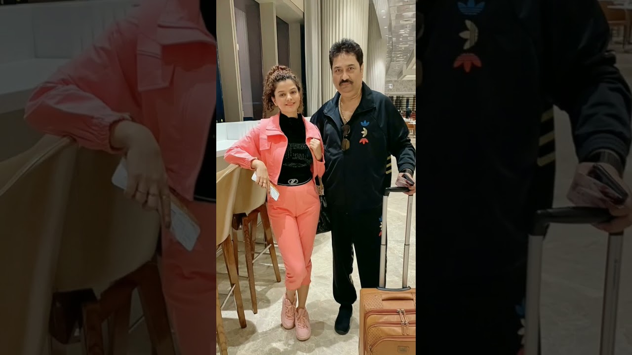 Kumar Sanu with his wife and daughter 