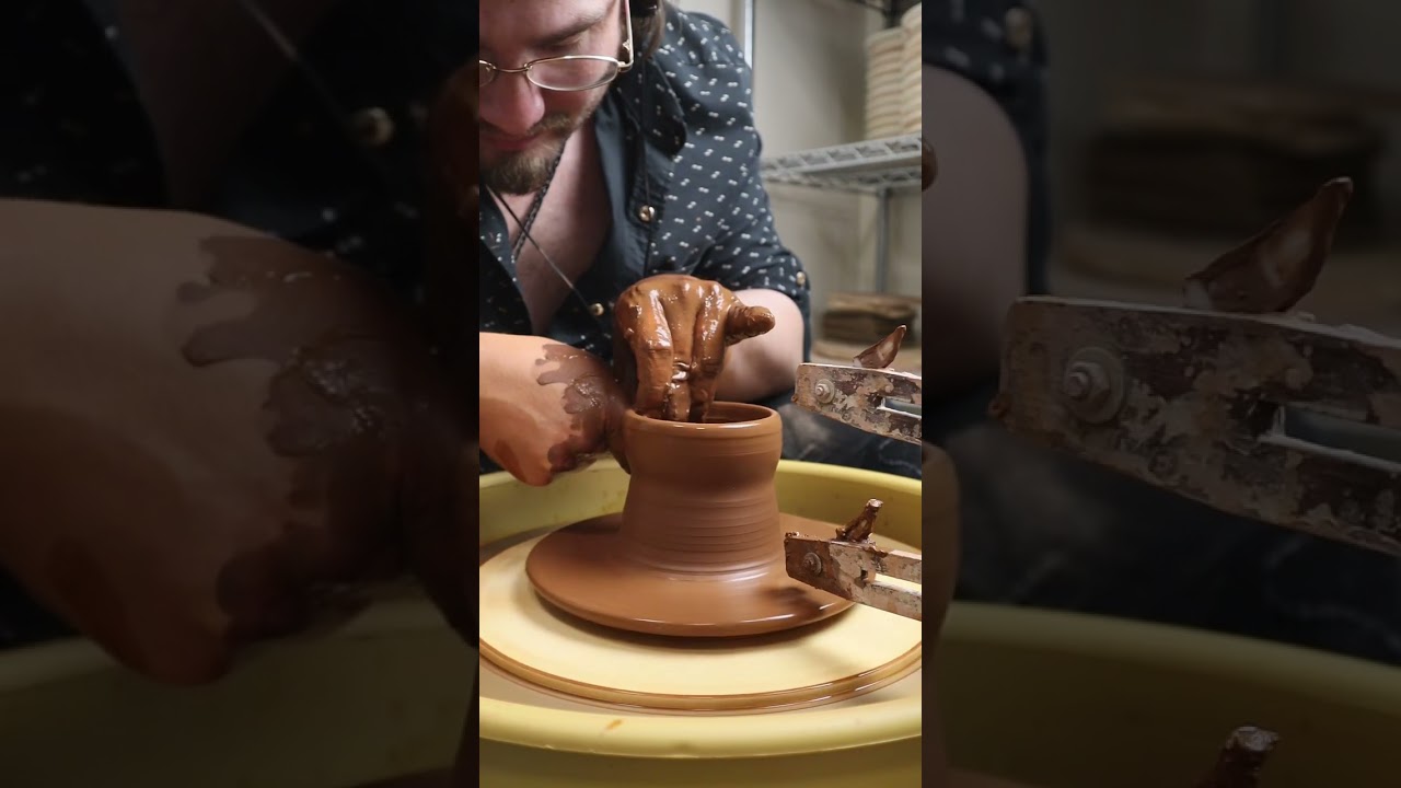 Pottery, Throwing a twist cup