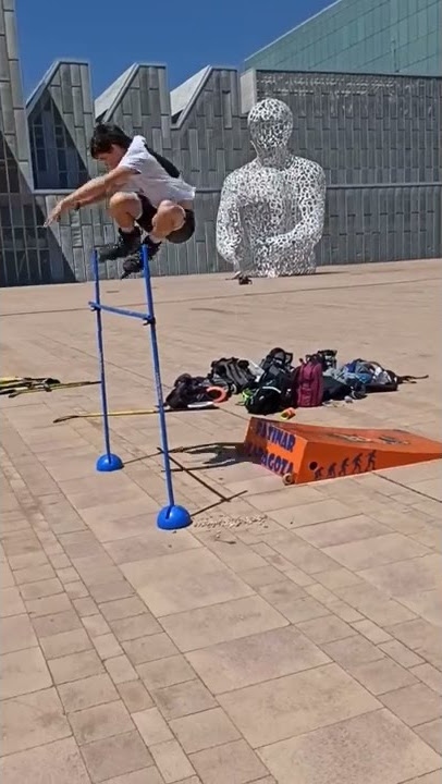 Download lagu Saltando en rampa un poquito #patines #patinaje #rollerskating #rollers #patinar#roller#patin