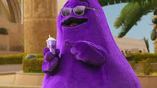 The Iconic Grimace Shake Is Here Mcdonalds Stan