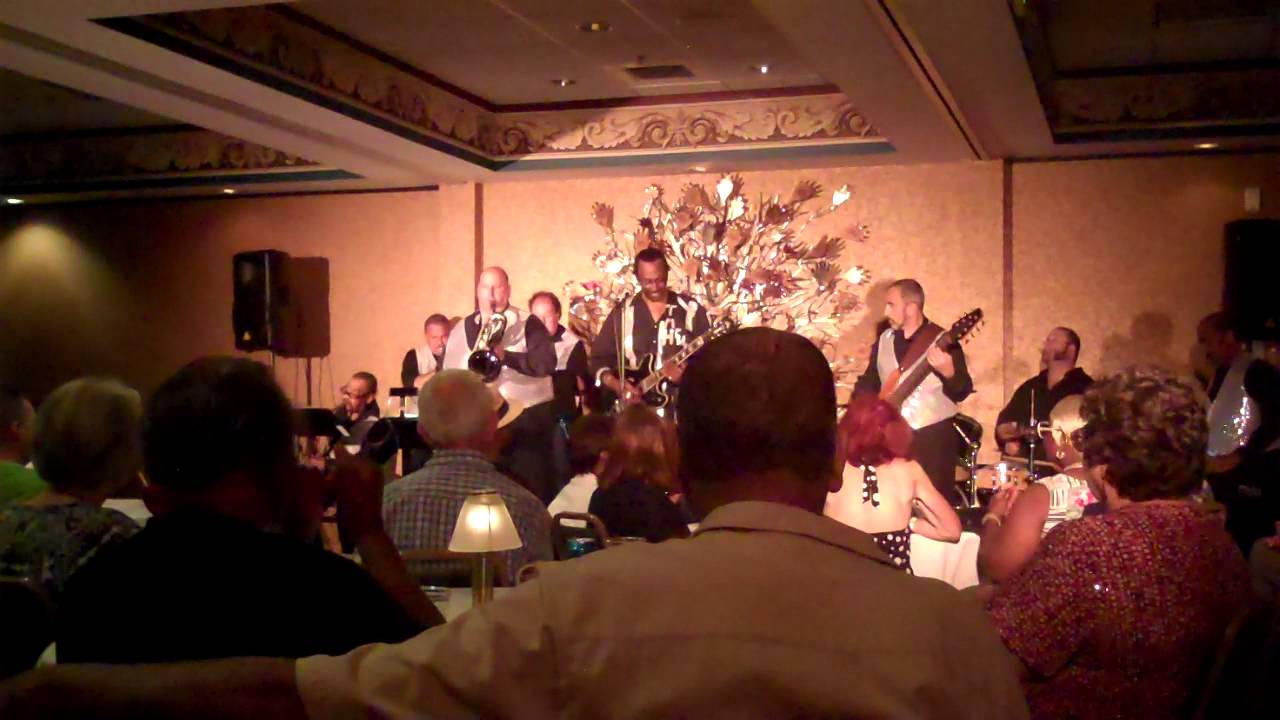 Travis Haddix ~ Knock On Wood