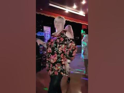 Julie xx - YouTube