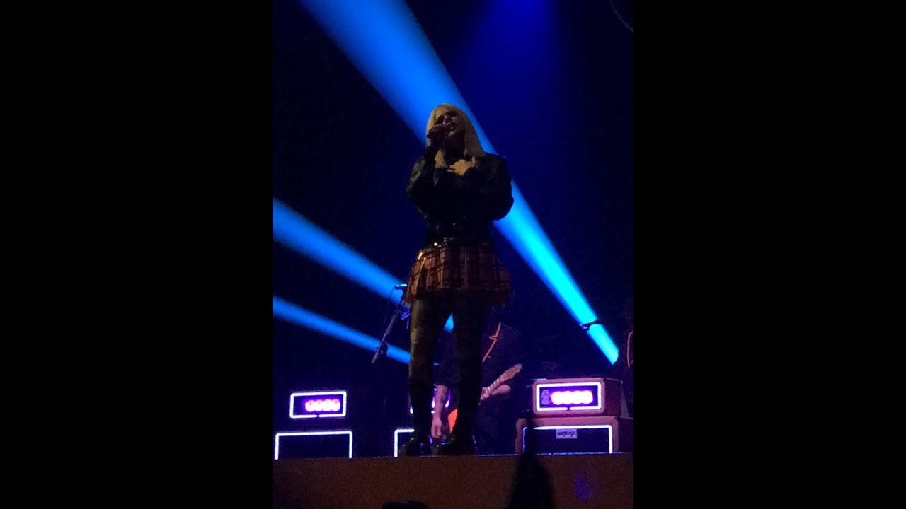 Avril Lavigne - What The Hell - Berlin, Verti Music Hall - 15.04.2023