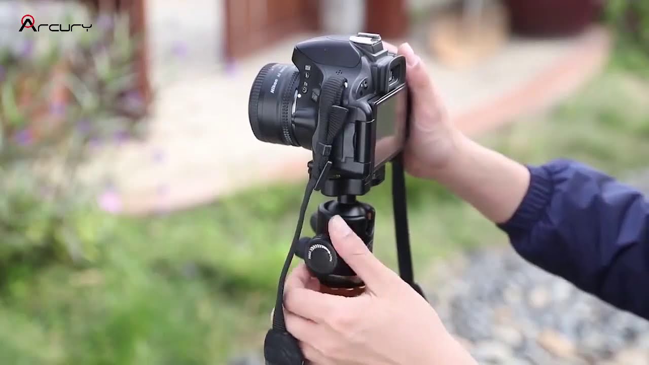 Aluminum 4 Section Tripod with Horizontal Column TP03