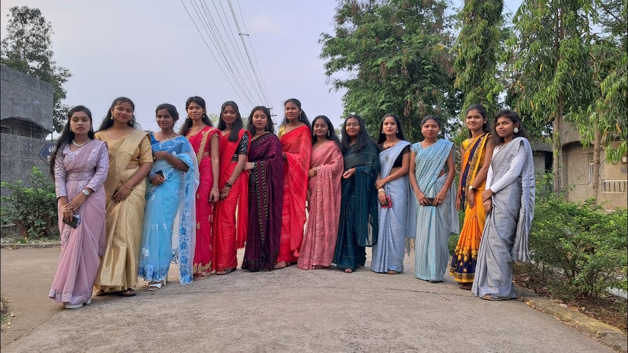 CLASS 12TH GIRLS FAREWELL DANCE 🌝 - YouTube