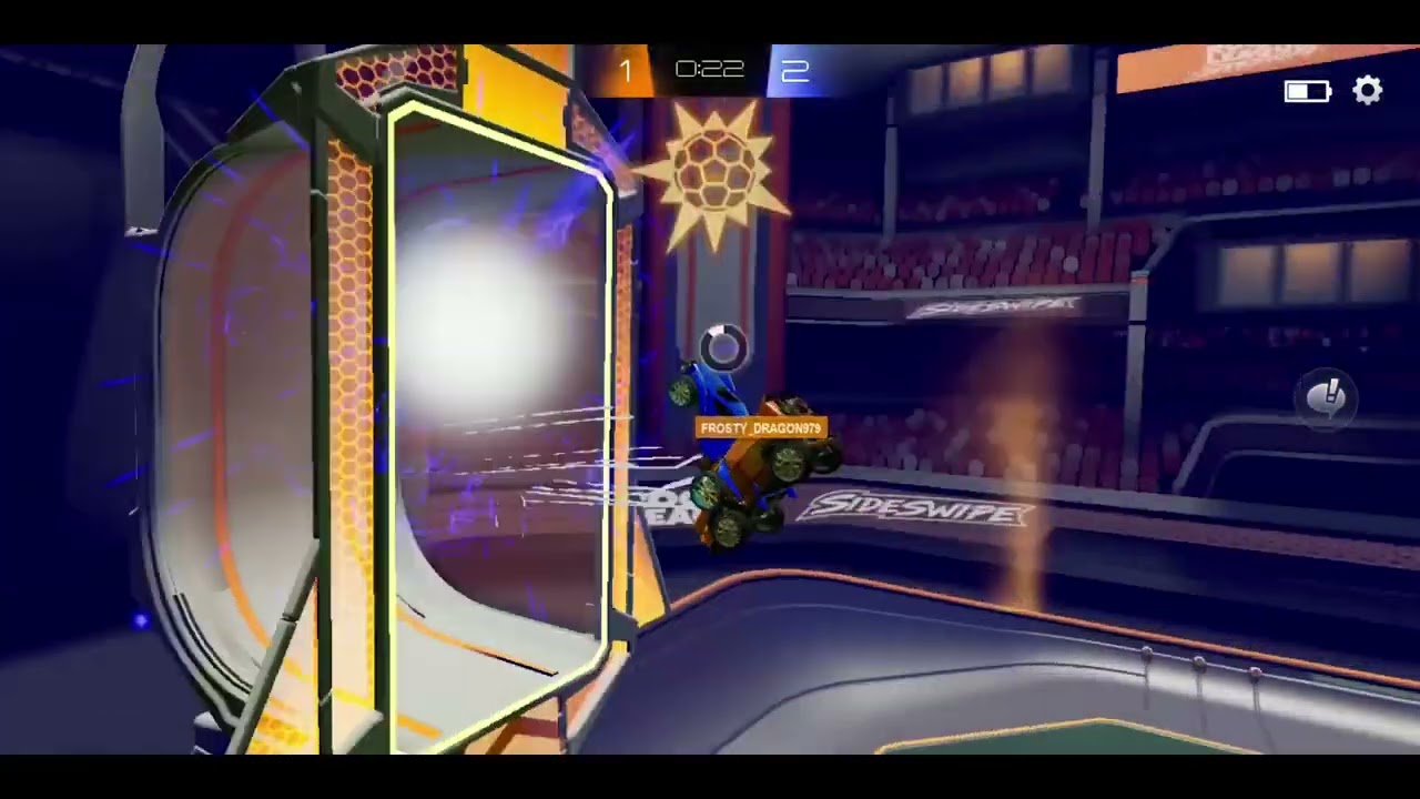 Rocket League Sideswipe - move and run with the ball 