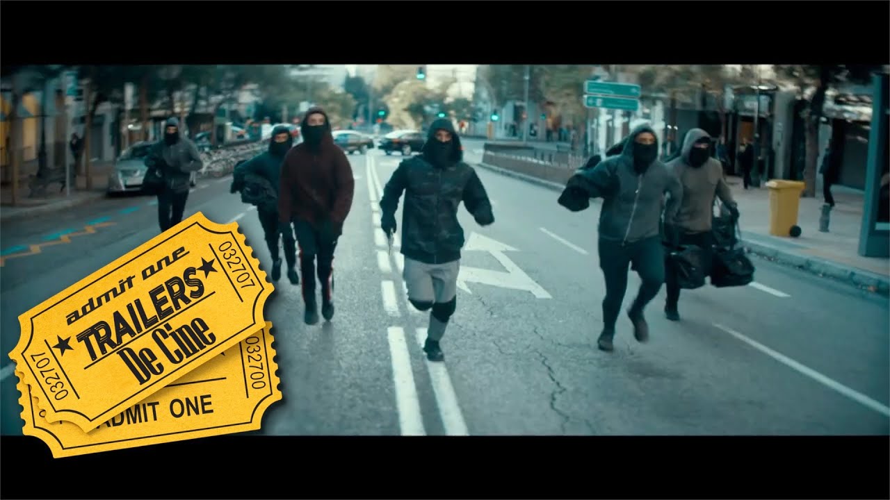 Al Sur Del Cielo Trailer Español