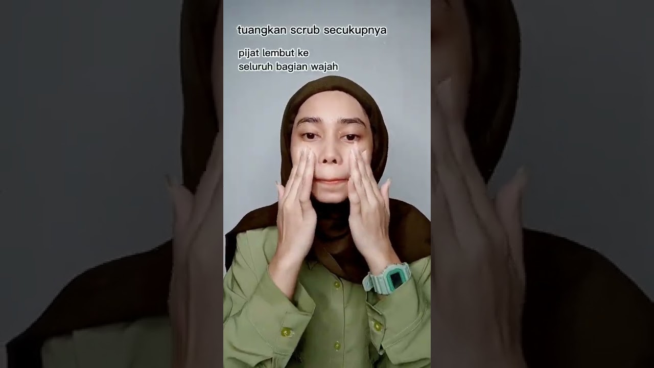 Nyobain St Ives Fresh Skin Scrub Apricot 