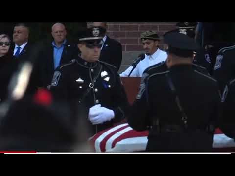 تلاوة الشيخ بلال الزهيري في جنازة شرطي امريكي مسلم المقطع الكامل