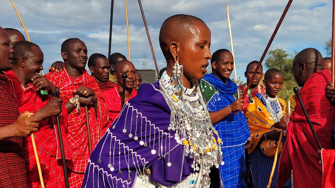 Natosimi Naandi apagawisha umati ya watu tee mbutoto alagwanani lormoingo ormasangwa