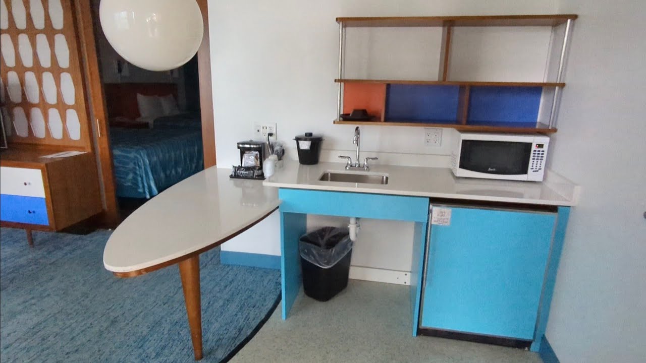 Cabana Bay Mobility Accessible Poolside Family Suite Rollin