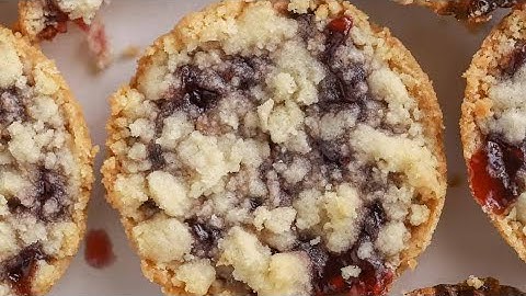 Buttery Raspberry Crumble Cookies