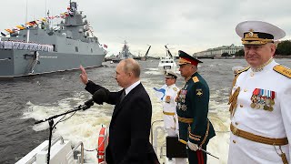 Путин и лидеры африканских стран провели морской парад и отправились в Кронштадт