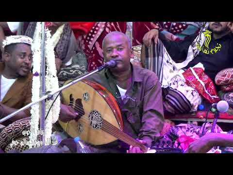 والله ماذل نفسي مهما يكون الثمن غناء عميد الأغنية اللحجية الفنان أحمد ديرم في زفاف محمد وعبدالله حوف 