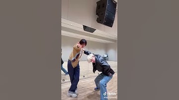 210409 TXT Taehyun and Beomgyu Official TikTok Update