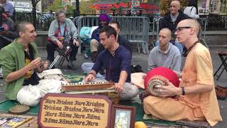 Madhuri Pura Prabhu Chants Hare Krishna at Union Square and Three Girls Dance