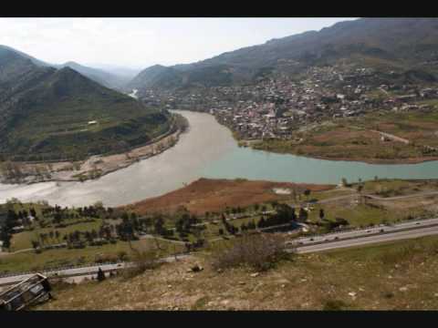 Slideshow z wyprawy na Zakaukazie w kwietniu 2009 r. ZdjÄcia z Gruzji, a takÅ¼e kilka z Armenii. Slideshow from trip to Transcaucasia in April 2009. Pictures mainly from Georgia, but some also from Armenia. Batumi, Gori, Tbilisi, David GaredÅ¼a, Yerevan, ErywaÅ, Sewan, Eczmiadzyn, Echmiadzin