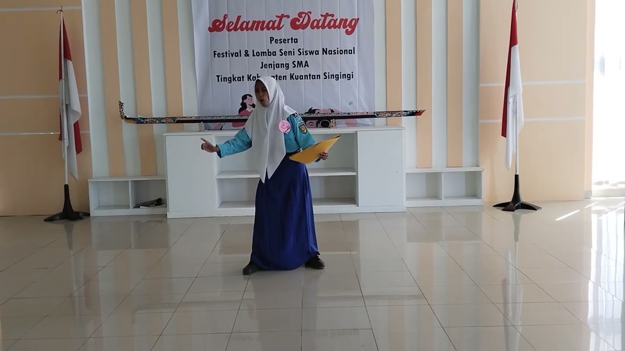 Sajak Rajawali WS Rendra. Baca Puisi FLS2N SMA Kab. Kuansing
