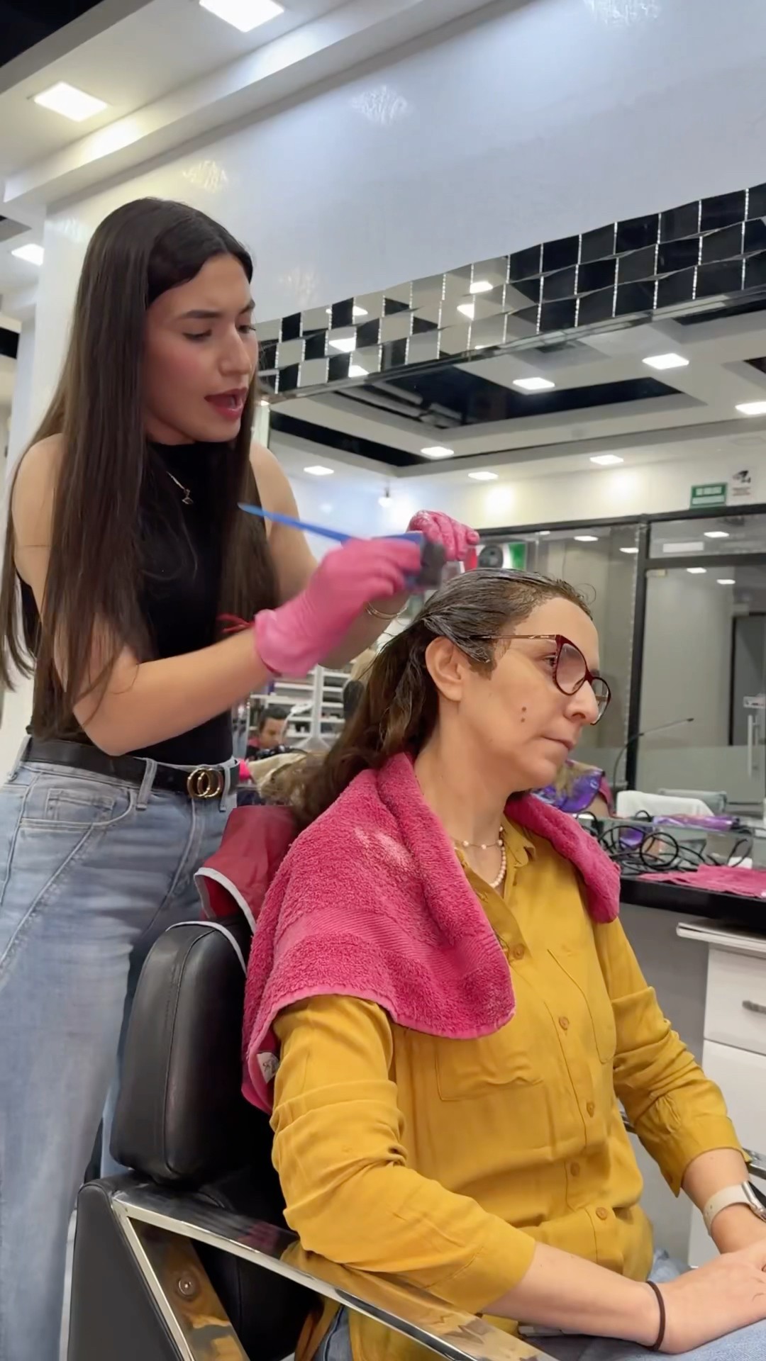 Primer día trabajando en una peluquería Y ÚLTIMO ??‍♀️???