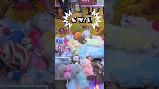OMG !!! LABUBU CLAW MACHINE #LABUBU #CLAWMACHINE #ARCADE #SHORTS #LUCKY #PRIZE #PLUSH #PLUSHIE