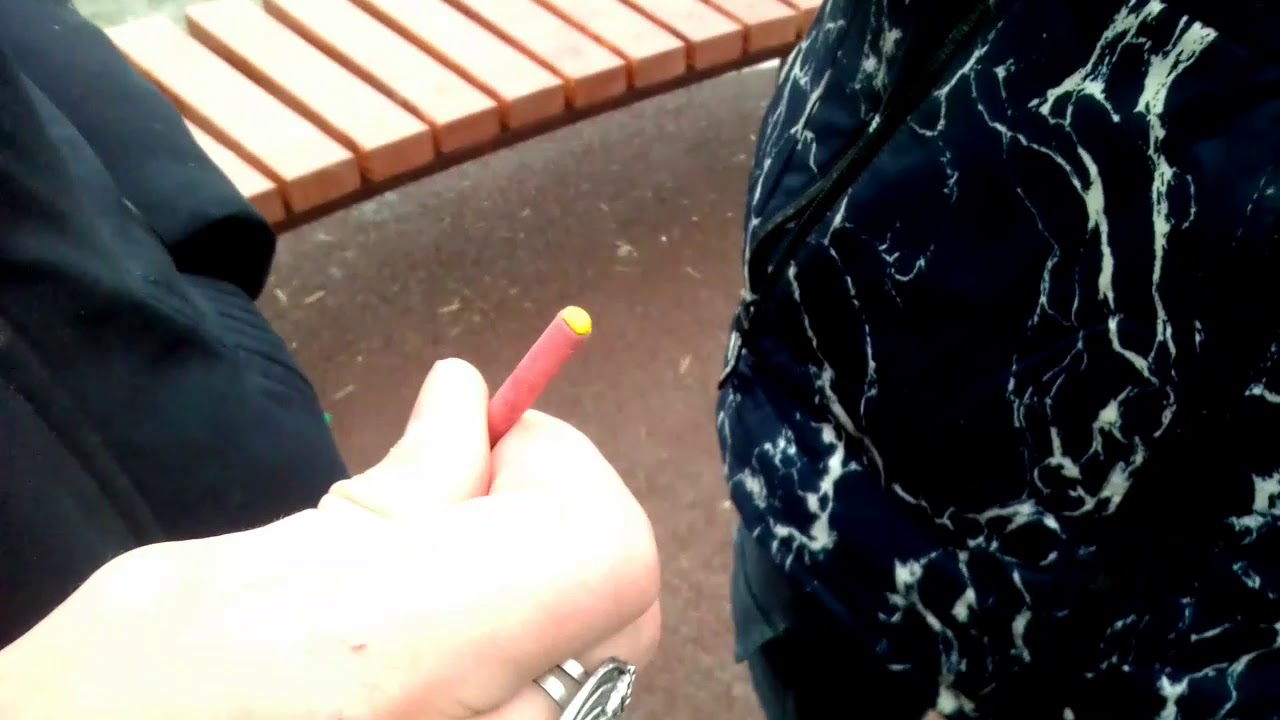 Взрывы петард в воде. Корсар 1 на 5 взрывов. Взрыв петарды первого корсар. Водяная петарда. Петарда корсар 1 взрывы.