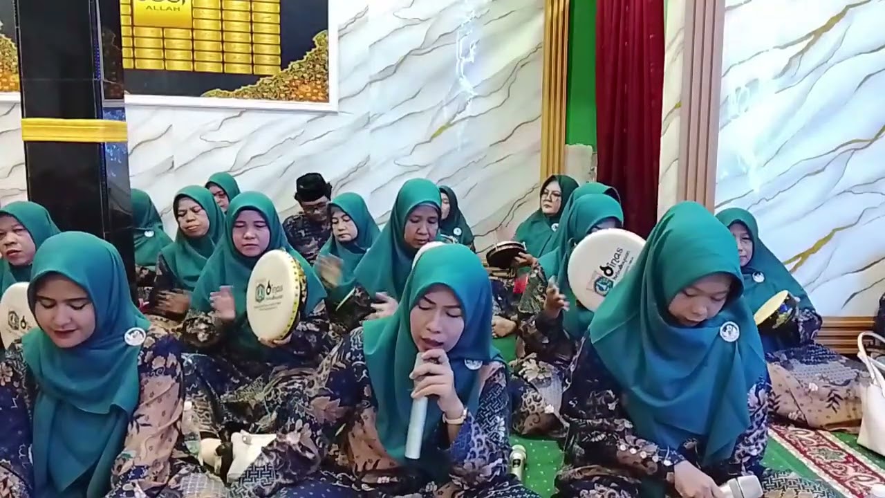 PEMBACAAN MAULID NABI (Adl-Dliyaul Lami') Acara tawakufan sementara Pengajian kaum ibu MT ALHASANAH 