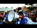 Mzungu Apagawishwa Na Azam FC Na Kujiunga Na Mashabiki Kushangilia Ushindi Mzungu Apagawishwa Na Azam FC Na Kujiunga Na Mashabiki Kushangilia Ushindi