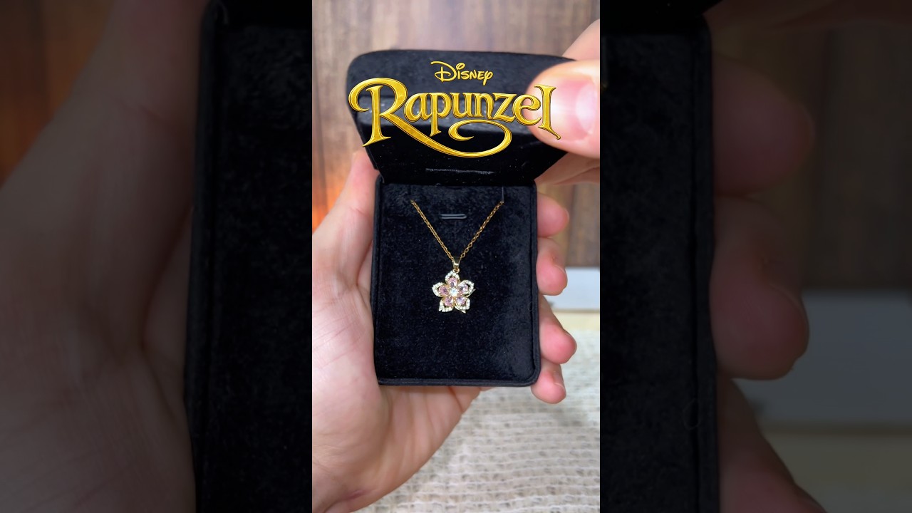 Would you want this beautiful necklace as your Valentine’s Day gift? 🥹😍 