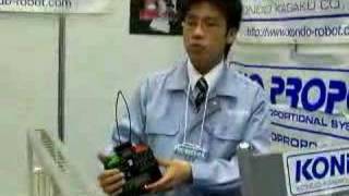 2007国際ロボット展　踊るロボットその2