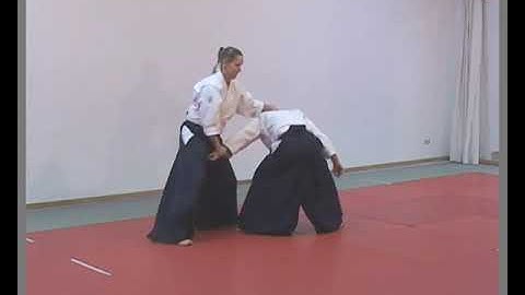 tachi waza chudan tsuki uchi kaiten nage ura