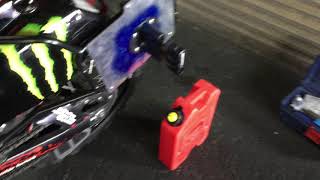 Dトラにガソリン予備タンク取付