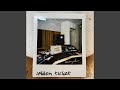 Miniature de la vidéo de la chanson Golden Ticket