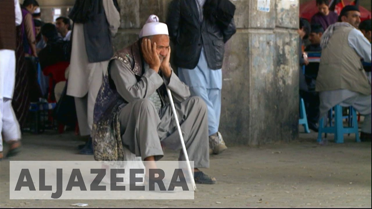 العمال الأفغان يتضررون من فقدان الوظائف