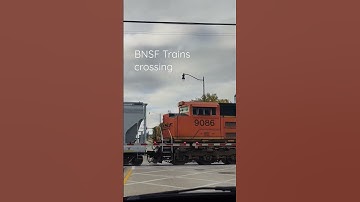BNSF Trains, Railroad Crossing #shorts #trains #youtubeshorts