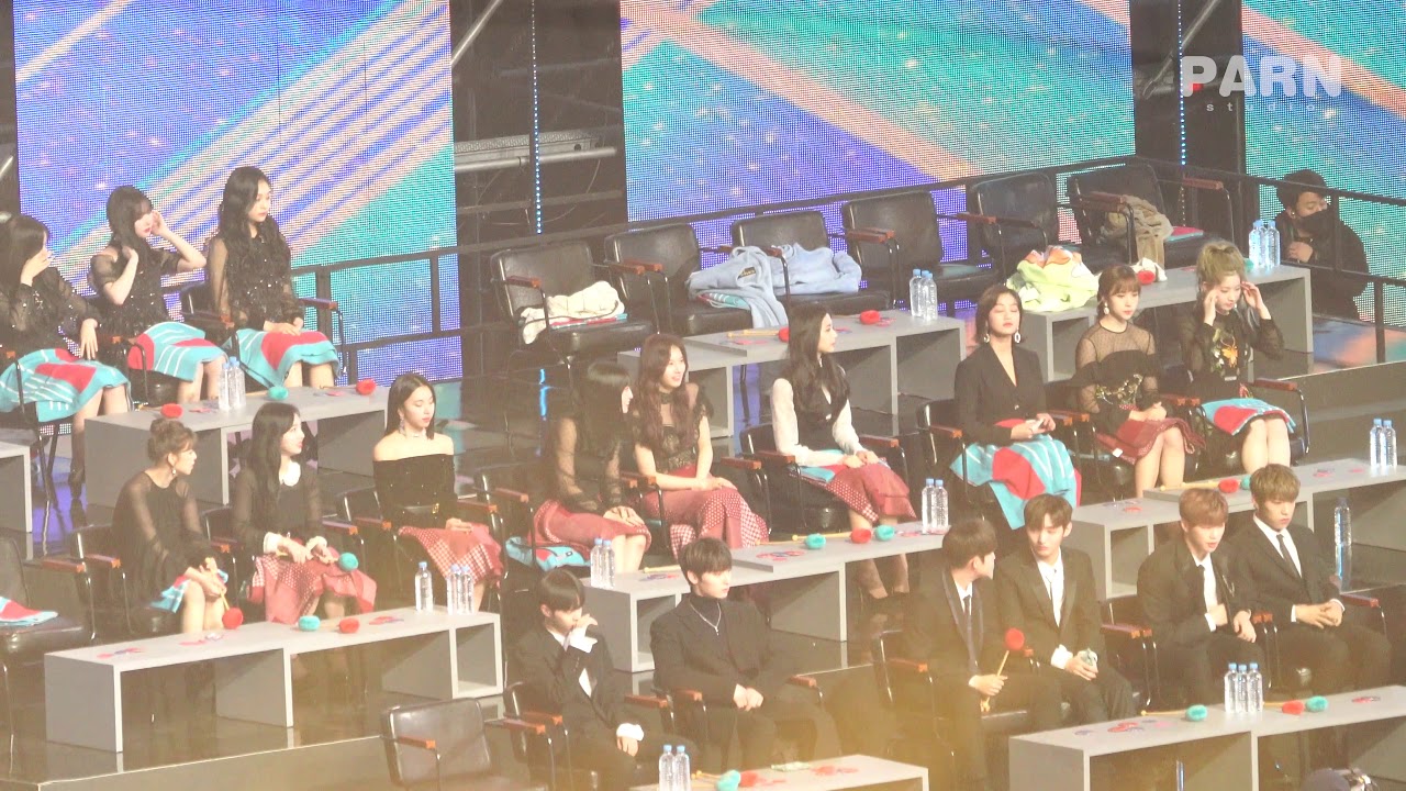 190105 트와이스(TWICE) 골든디스크어워즈 - 신인상 수상 축하해주는 트와이스