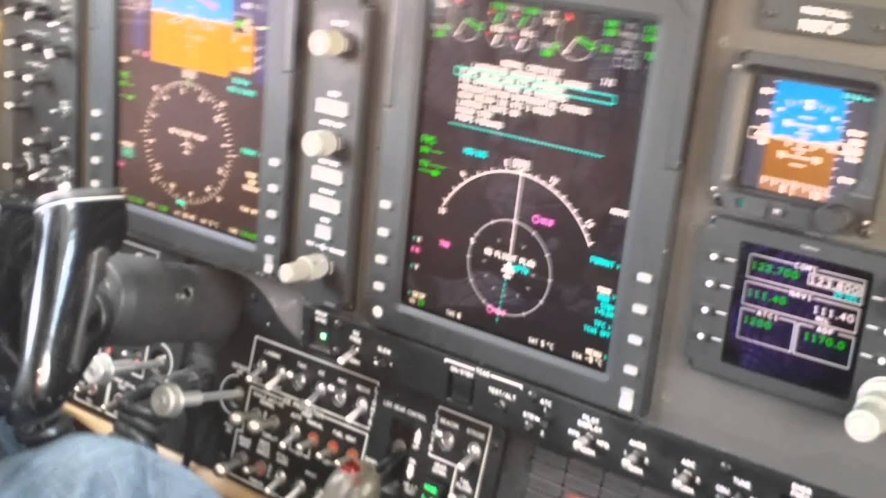 King Air Inbound and Landing at Heritage Field Airport, Pottstown, PA