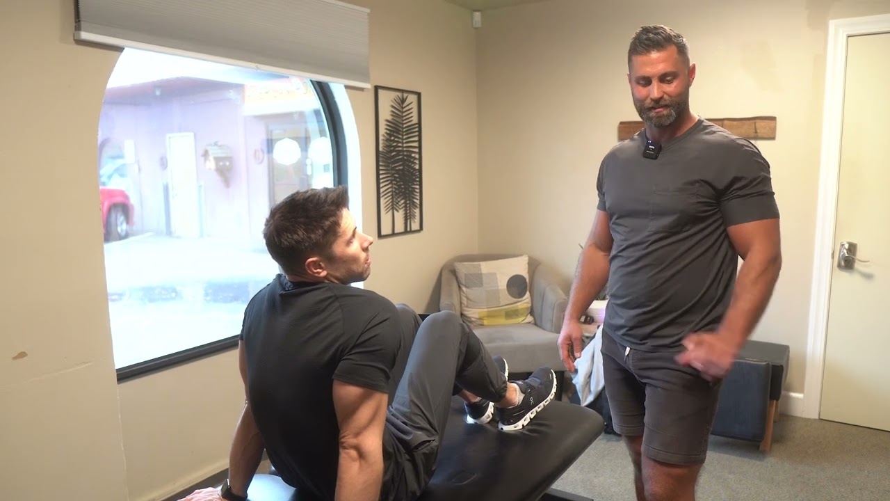 Элитный фитнес-инфлюенсер получает коррекцию у мануального терапевта — Loud Cracks