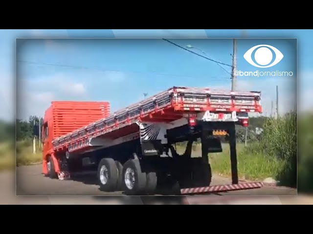 Caminhoneiro famoso rifa caminhão arqueado com 17 multas e 87 pontos