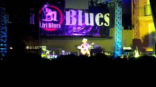 Eric Bibb - Liri Blues - 29-6-2011 - Video 1/4