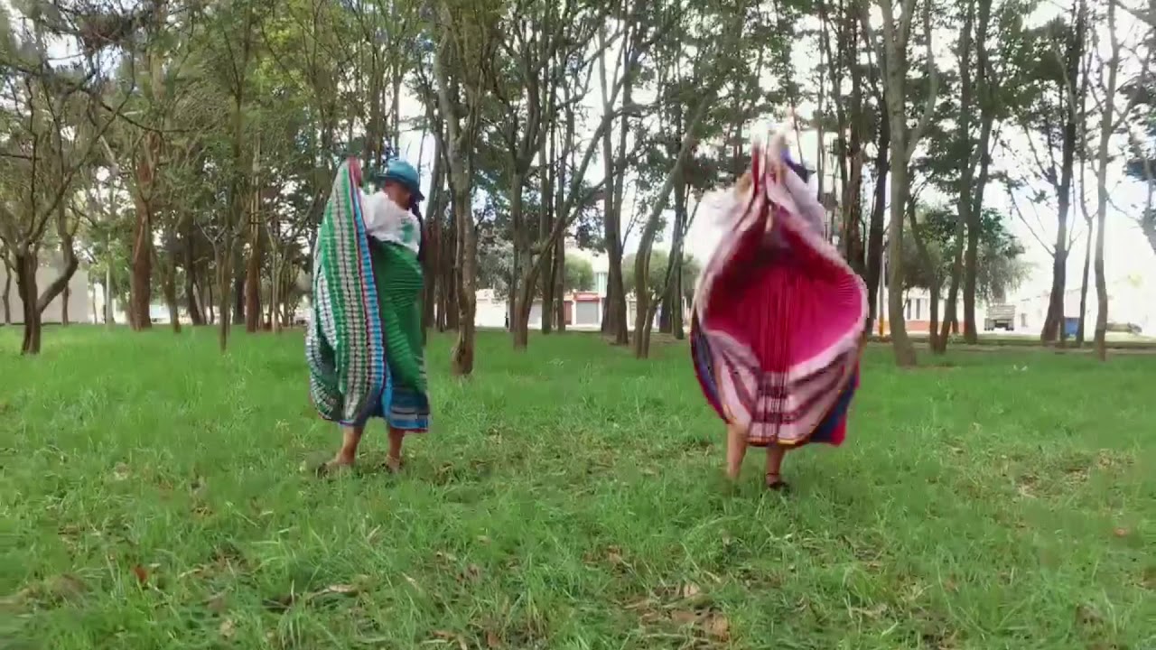 Amores Vividos - Kamay Taki// The Ñux Crew