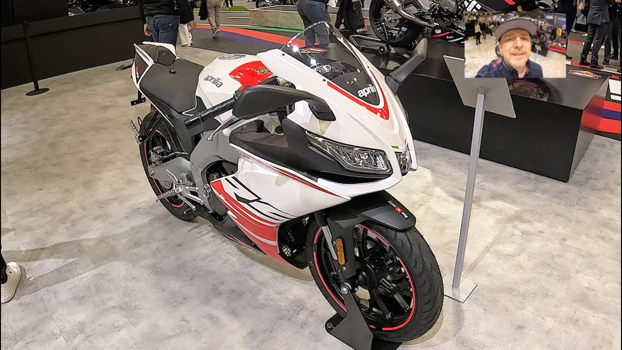 Aprilia RS 125 sport super street 125cc moto motor bike 2025 motorcycle EICMA walkaround  W2494